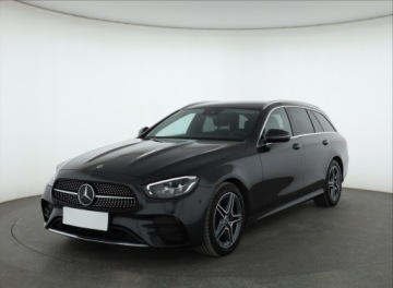 Mercedes Klasa E W213 All-terrain Facelifting 2.0 E220d 194KM 2021 Mercedes E E 220 d 4MATIC, Salon Polska, zdjęcie 1