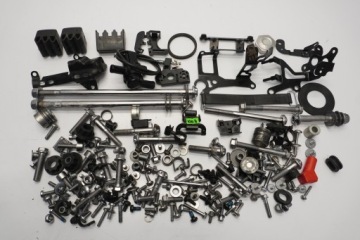 TRIUMPH ROCKET 3 R 20- ŚRUBY ŚRUBKI