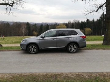 Mitsubishi Outlander III SUV Facelifting 2015 2.0 MIVEC 150KM 2016 Mitsubishi Outlander III 2.0 Intense+//4WD//Aut.//LPG//7-os, zdjęcie 4