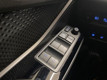 Toyota C-HR I Crossover Facelifting 1.8 Hybrid 122KM 2023 Toyota C-HR 1.8 Hybrid GPF GR Sport Toyota C-HR 1., zdjęcie 14