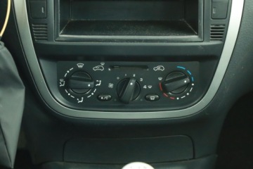 Citroen C2 1.1 i 61KM 2009 Citroen C2 1.1, Klima ,Bezkolizyjny,ALU, El. szyby, zdjęcie 9