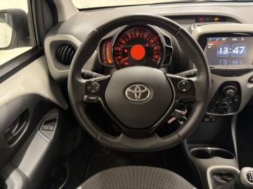 Toyota Aygo II Hatchback 5d 1.0 VVT-i 69KM 2015 Toyota Aygo 1.0 VVT-i X-play II (2014-) Toyota Ayg, zdjęcie 11