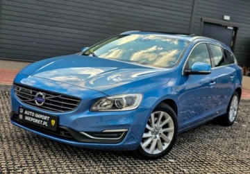 Volvo V60 I Kombi Facelifting 2.0 D3 136KM 2014 Volvo V60 2,0 R5 136KM Kamera Blis Aktywne Swiatla 2.0 Diesel 136KM
