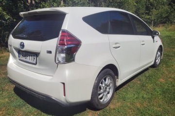 Toyota Prius III Prius+ 1.8 HSD 136KM 2015 Toyota Prius 2015 | Biała Perła | 1.8 Hybrda, zdjęcie 4