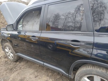 DVEŘE KOMPLETNÍ LEVÝ ZADNÍ NISSAN X-TRAIL II T31 G41