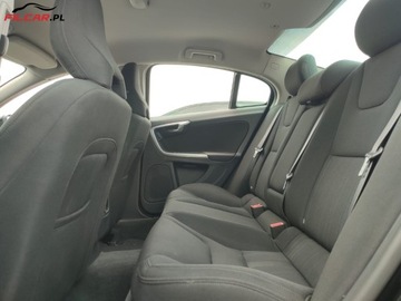 Volvo S60 II Sedan 1.6 D2 115KM 2011 Volvo S60 GWARANCJA Zarejestrowany Udok. przebieg 148tys km MozliwaZamiana, zdjęcie 6