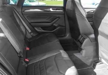 Volkswagen Arteon Fastback Facelifting 2.0 TSI 190KM 2023 Volkswagen Arteon 2.0 Benzyna 190KM, zdjęcie 12