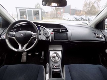 Honda Civic VIII Hatchback 3d 2.2 i-CTDi 140KM 2008 Honda Civic BIALOLEKA 2.2 Diesel i-CTDi (140 KM) 2008 r prod. KOMIS TYS, zdjęcie 4