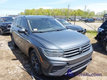 Volkswagen Tiguan II 2022 Volkswagen Tiguan 2022 VOLKSWAGEN TIGUAN 2.0T SE 2.0 Benzyna 184KM