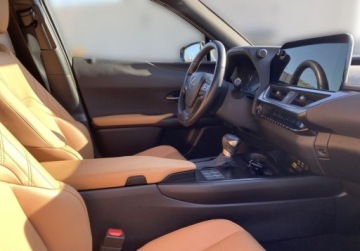 Lexus UX Crossover Facelifting 2.0 250h 184KM 2023 Lexus UX 250h GPF F Sport Design 2WD ASO VAT 23 Lexus Leszno 2.0, zdjęcie 13