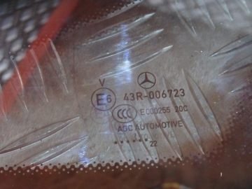 LEPIDLO KAROSERIE PRAVÁ MERCEDES X290 22R