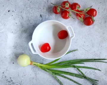 Naczynie żaroodporne okrągłe 220 ml Wilmax z uchwytami do pieczenia