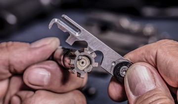 Скребок REALAVID Multitool для чистки оружия AR-15