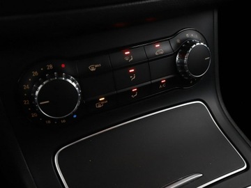Mercedes Klasa B W246 Sports Tourer 180 BlueEFFICIENCY 122KM 2015 Mercedes B 180 PDC grzane fotele tempomat, zdjęcie 25