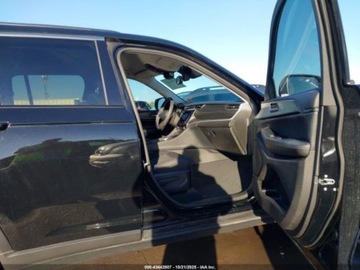 Jeep Grand Cherokee V 2024 Jeep Grand Cherokee Laredo 2024 3.6l 3.6 Benzyna 293KM, zdjęcie 9