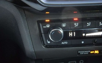 Seat Ibiza IV Hatchback 5d Facelifting 1.0 EcoTSI 95KM 2017 Seat Ibiza 1.0 TSI FR Navi Led 2 KPL KOL Grzane Fotele Tempomat Sprowadzony, zdjęcie 31