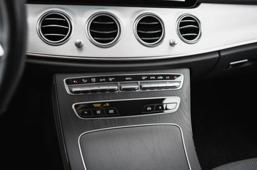 Mercedes Klasa E W213 All-terrain Facelifting 2.0 E220d 194KM 2021 Mercedes E E 220 d 4MATIC, Salon Polska, zdjęcie 21