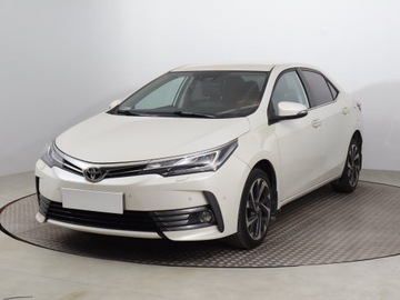Toyota Corolla XI Sedan Facelifting 1,6 Valvematic 132KM 2017 Toyota Corolla 1.6 Valvematic, Salon Polska, zdjęcie 4