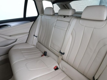 BMW Seria 5 G30-G31 Touring 520d 190KM 2018 BMW 520 4x4 automat pamorama full LED jasne skóry, zdjęcie 16