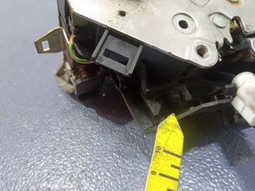 BMW 5 E39 FACELIFT ZÁMEK DVEŘE PŘEDNÍ LEVÝ 4+3+3 PIN 8352165