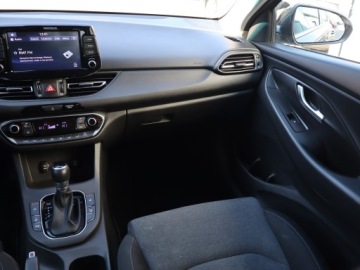 Hyundai i30 III Hatchback Facelifting 1.5 T-GDI 48V 160KM 2022 Hyundai i30 Fastback 1.5 T-GDI MHEV, Salon Polska, zdjęcie 7