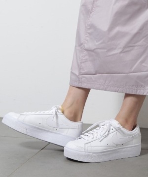 кроссовки Nike 38.5 на низкой платформе W Blazer