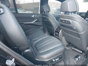 BMW X7 2025 BMW X7 M60I 2025 4.4 Benzyna 523KM, zdjęcie 11