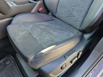 Seat Leon IV Hatchback 1.5 eTSI (MHEV) 150KM 2024 Seat Leon Seat Leon FR1.5 150 kmsalon pltop wyposazenie 1.5 Benzyna, zdjęcie 13