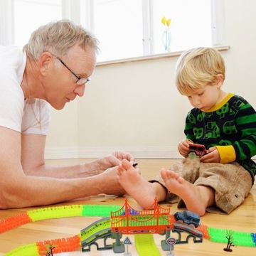 TOR SAMOCHODOWY ŚWIECĄCY 360el + 2 AUTKA MAGIC TRACKS MOST 1808