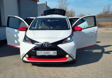 Toyota Aygo II Hatchback 5d 1.0 VVT-i 69KM 2016 Toyota Aygo 1,0 Ben Klima 69 km Benzyna 69KM, zdjęcie 22
