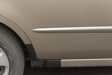 KIA CERATO И ДВЕРЬ ЗАДНЯЯ ПРАВАЯ HB 4Y