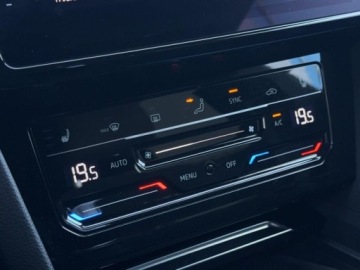 Volkswagen Arteon Fastback Facelifting 2.0 TDI 200KM 2022 Volkswagen Arteon 2.0 TDI R-Line DSG 2.0 Diesel 200KM, zdjęcie 21