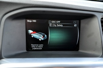 Volvo V60 I Kombi Facelifting 2.0 D3 DRIVE-E 150KM 2016 Volvo V60 Black Edition LiFt 2,0 D3 150Km Ledy, zdjęcie 34