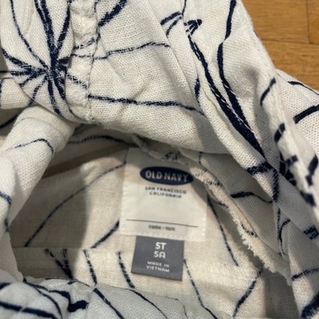 OLD NAVY KURTECZKA DZIECKO DZIEWCZYNKA KAPTUR 55% LEN Rozm. 5 LAT