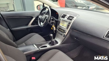 Toyota Avensis III Sedan Facelifting 2015 1.8 Valvematic 147KM 2015 Toyota Avensis 1.8BENZ manual Navi kamera climatronic 100 bezwypadek 1.8, zdjęcie 7
