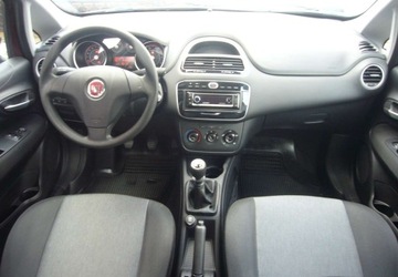 Fiat Punto Punto 2012 Hatchback 3d 1.2 8v 69KM 2014 Fiat Punto Fiat Punto IV Salon PL 1.2 Benzyna 69KM, zdjęcie 14