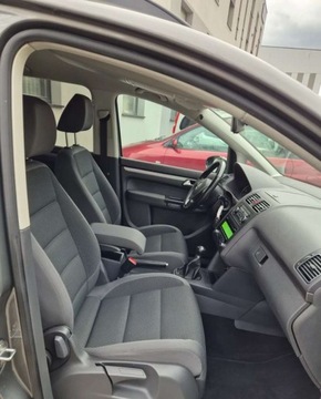 Volkswagen Touran II 1.6 TDI 105KM 2012 Volkswagen Touran 1.6 TDI 7 FOTELI Zero Rdzy Bardzo zadbany 1.6 Diesel, zdjęcie 10