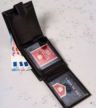Skórzany portfel męski na zatrzask z systemem RFID Peterson