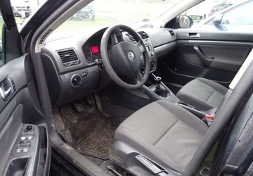 Volkswagen Jetta V 1.9 TDI 105KM 2006 Volkswagen Jetta 1.9tdi,klima,zarejestrowana 1.9 Diesel 105KM, zdjęcie 2