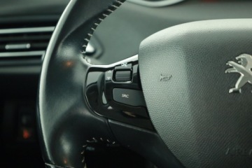 Peugeot 308 II SW Facelifting 1.5 BlueHDI 130KM 2019 Peugeot 308 1.5 BlueHDi, Salon Polska, zdjęcie 11