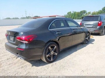 Mercedes Klasa A W177/V177 2022 Mercedes-Benz Klasa A 2022r., 2.0l, od ubezpieczalni 2.0 Benzyna 188KM, zdjęcie 6