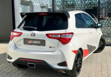 Toyota Yaris III Hatchback GRMN 1.8 Dual VVT-i 212KM 2017 Toyota Yaris Yaris 1.8 212KM Limitowana wersja GRMN 018400 FV23 ASO PL, zdjęcie 12