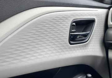 Suzuki Swift VII 1.2 DualJet mild Hybrid 82KM 2025 Suzuki Swift Service-car Premium 1.2 mild Hybrid 5MT Premium Silver Metal, zdjęcie 19