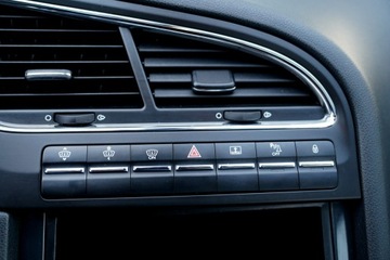 Peugeot 5008 I Minivan Facelifting 2.0 HDi 163KM 2015 Peugeot 5008 FELINE kamera SKÓRA nawi PANORAMA, zdjęcie 32