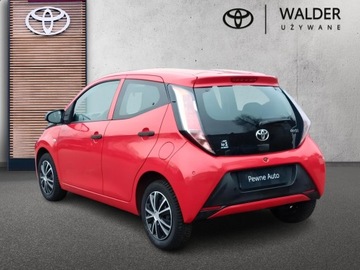 Toyota Aygo II Hatchback 5d 1.0 VVT-i 69KM 2015 Toyota Aygo 1.0 VVT-i X II (2014-) 1.0 VVT-i 69KM, zdjęcie 2