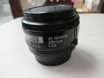 AF NIKKOR 28 / 2,8 - NIKON