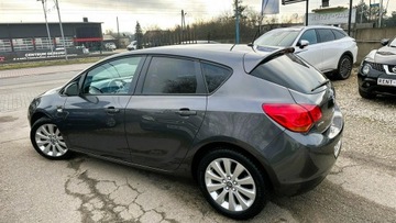 Opel Astra J Hatchback 5d 1.6 Twinport ECOTEC 115KM 2010 Opel Astra 1.6i 116PS OPŁACONY Bezwypadkowy, zdjęcie 7