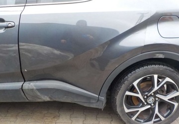Toyota C-HR I Crossover 1.8 Hybrid 122KM 2019 Toyota C-HR Okazja 1.8 Hybryda 122KM, zdjęcie 8