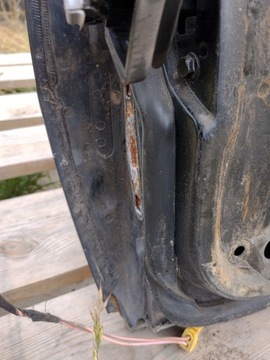 Правая задняя дверь седана W202 C-класса до рестайлинга