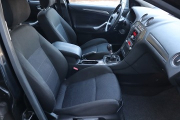 Ford Mondeo IV Kombi 2.0 Duratorq TDCi DPF 140KM 2007 Ford Mondeo 2.0 TDCi, Klima, Klimatronic,ALU, zdjęcie 8